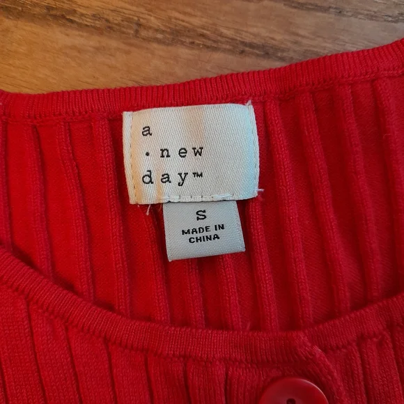 510a. bright red A New Day button down ribbed knit sleeveless tank top, S - Picture 3 of 7
